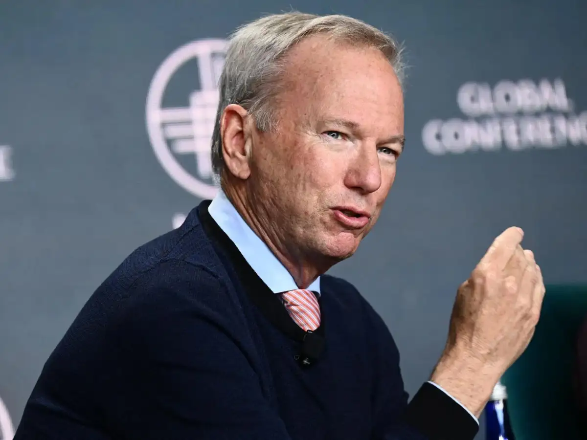 Eric Schmidt Got Booed Over AI — And It Says a Lot