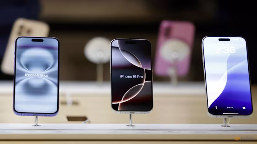 Apple agrees to pay iPhone owners $250 million for not delivering AI Siri